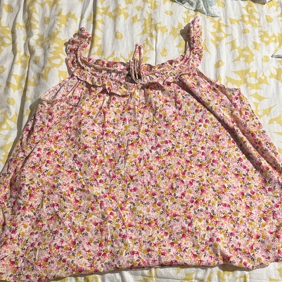 Floral Ruffle Tank Top - Picture 2 of 4
